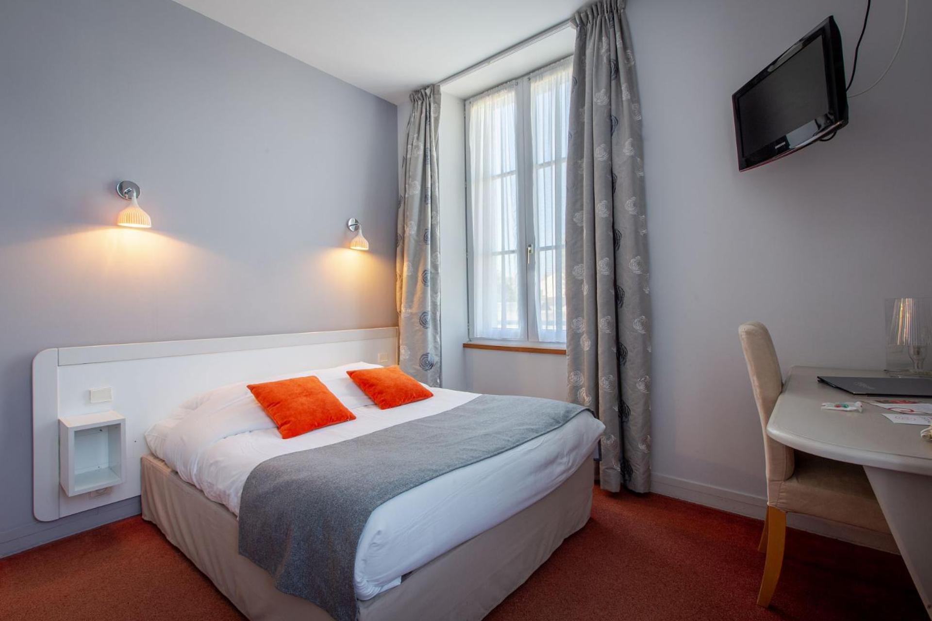 Hotel Mileade Le Domaine De La Blairie - Saumur Saint-Martin-de-la-Place Bagian luar foto