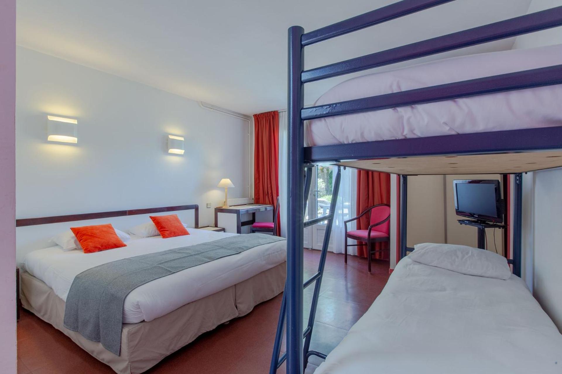 Hotel Mileade Le Domaine De La Blairie - Saumur Saint-Martin-de-la-Place Bagian luar foto